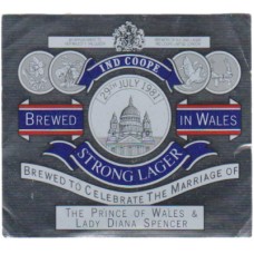 Ind Coope Strong Lager Royal Wedding Ale Beer Bottle Label